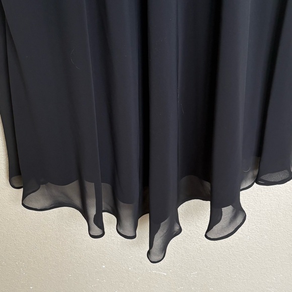 NWT London Times Black Sleeveless Ruched Waist Chiffon Midi Dress Size 6 - Picture 3 of 8